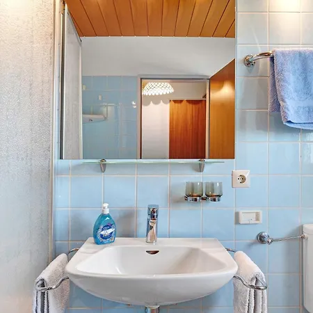 Koch Apartment *